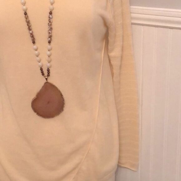 Nic + Zoe light yellow detailed top! - Picture 9 of 14